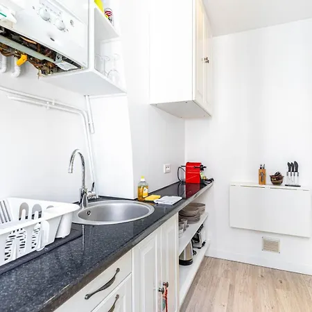 Daire Guestready - Gambetta Hideaway *